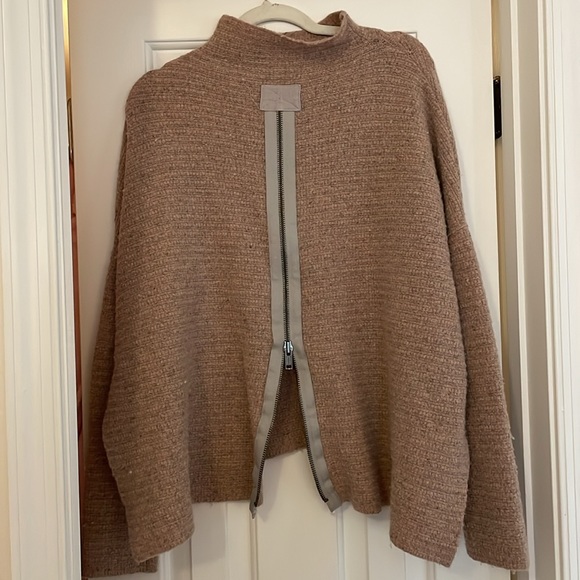 Free people mock neck sleeved poncho dusty rose color size M - Picture 2 of 5